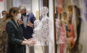 Díaz Ayuso en el Salón de Arte Moderno